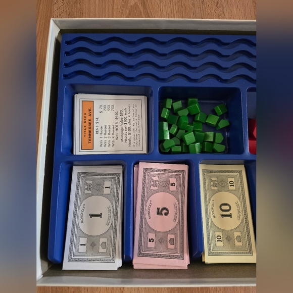 Monopoly Deluxe Anniversary Edition Board Game - Picture 13 of 16